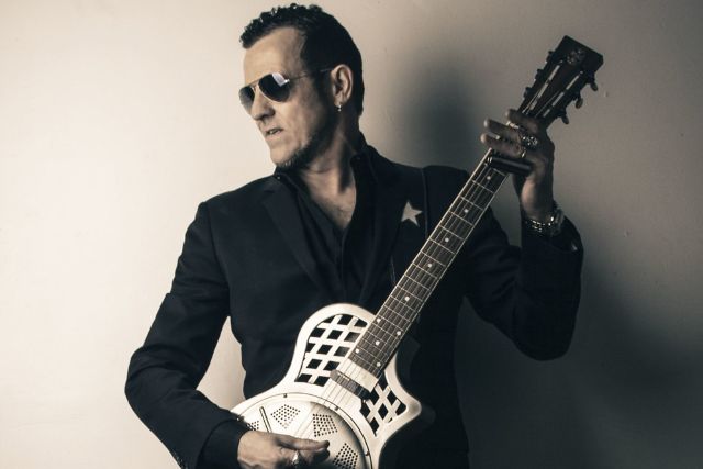 Gary Hoey